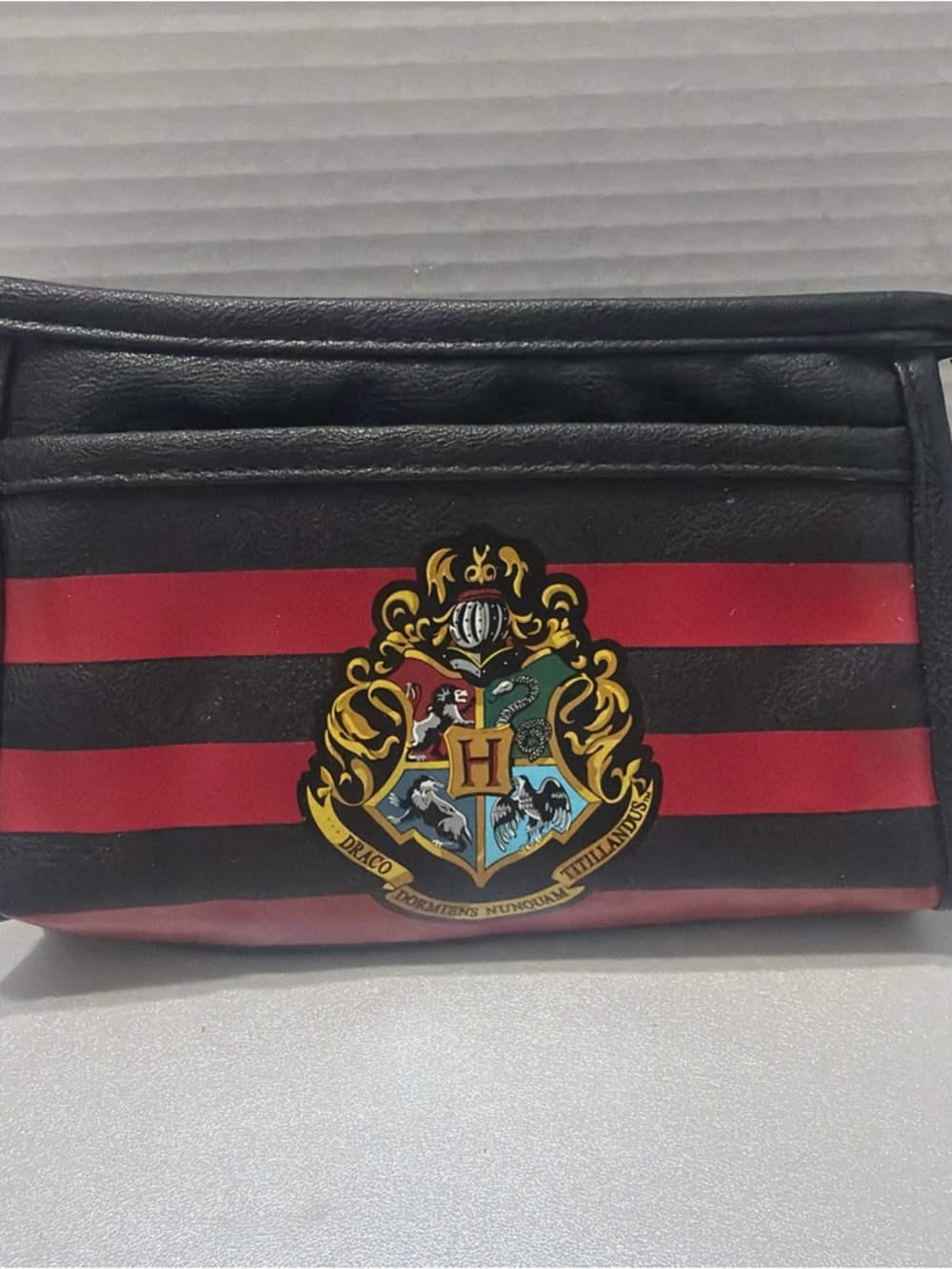 Harry Potter Hogwarts Crest Black Red Stripe Cosmetic Bag Pouch